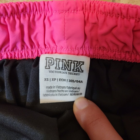 PINK xs running shorts - Picture 4 of 8